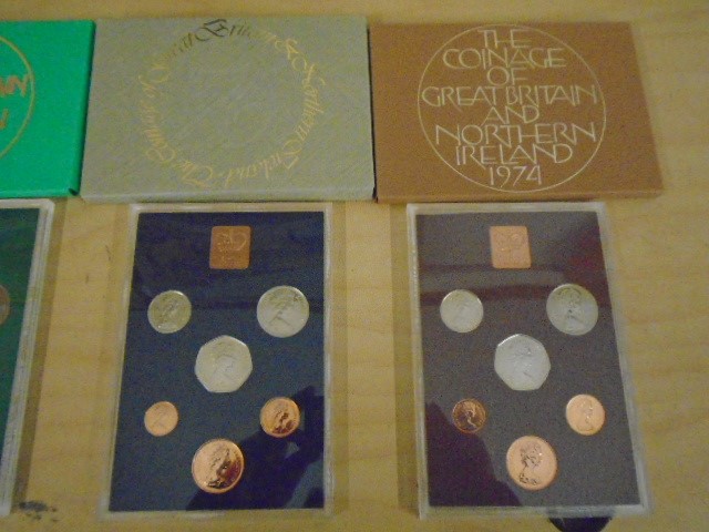 4 x coin sets: Britain and Ireland 1974, 1976, 1975 and 1971 - Image 3 of 3