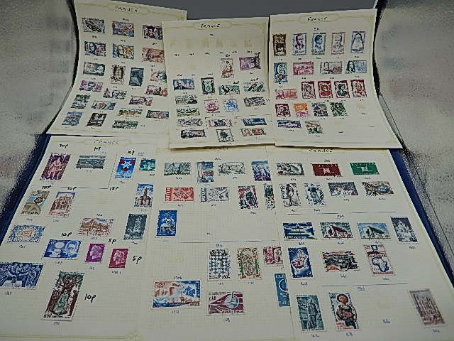 25 loose leaf pages of stamps, mostly France, some Latvia and u.s.a also 3 first day cover albums - Image 4 of 5