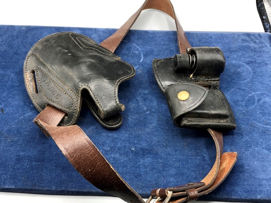 Leather holster with jet loader