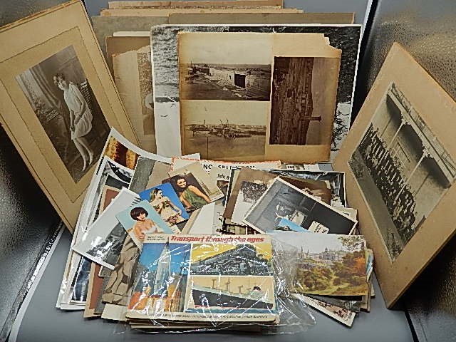 A mixed lot of ephemera to include post cards, picture cards, photo's, telegrams etc - Image 9 of 10