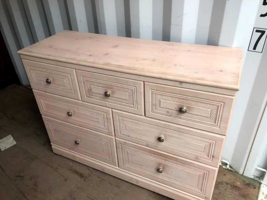 Alstons Oyster Bay 7 drawer chest of drawers