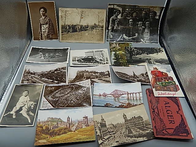 A mixed lot of ephemera to include post cards, picture cards, photo's, telegrams etc - Image 2 of 10