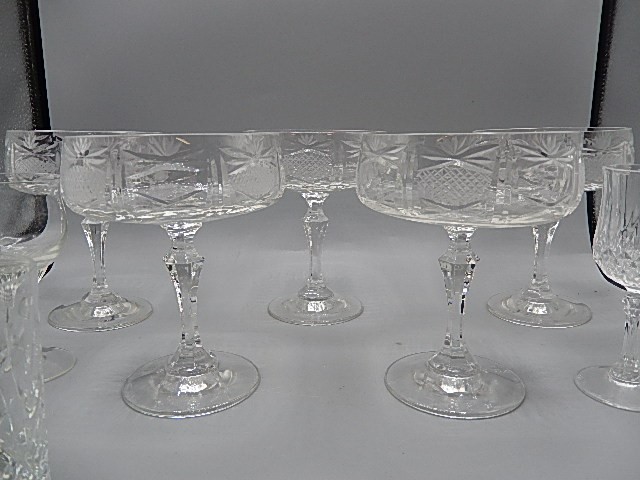 collection of glassware to include 5 x cut glass desert bowls, glass trays, sherry glasses, tankard, - Image 2 of 5