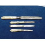 3 hallmarked silver blade folding fruit knives with mother of pearl handles plus large silver collar