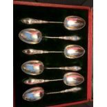 Cased set of 6 silver tea spoons