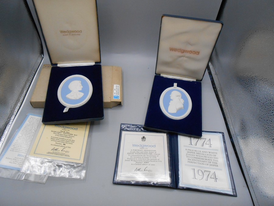 4 Cased Wedgwood Portrait Medallions Sir Winston Churchill no 432 of 1000 , George Stubbs no 725