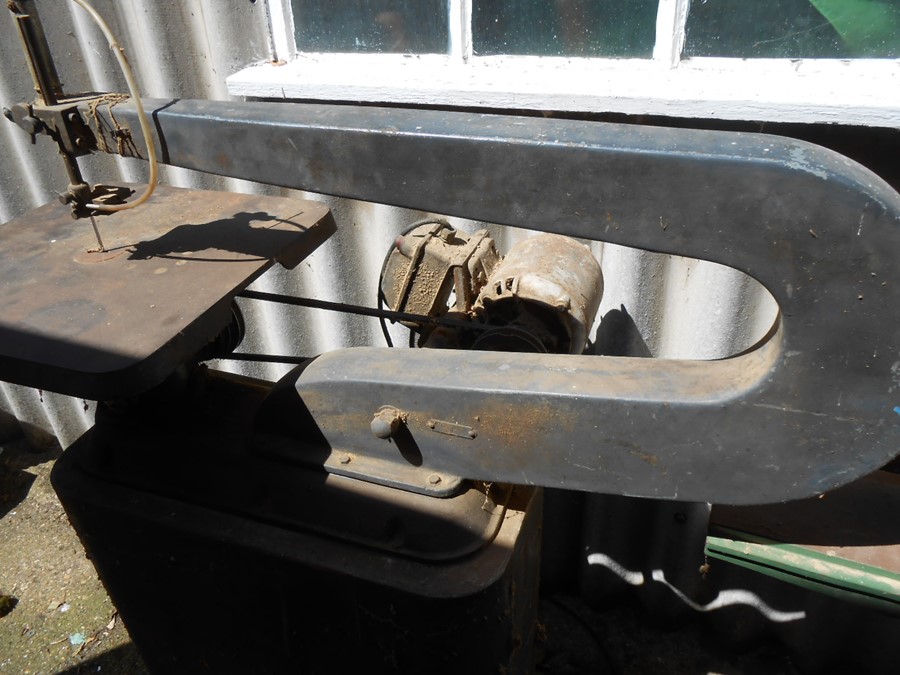 Vintage Scroll Saw ( removed from deceased estate , mains lead cut off at motor, will need - Image 2 of 4