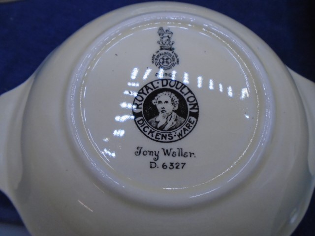 Royal Doulton collection Bobbie Burns candlestick, Tony Weller dish plus 2 plates - Image 5 of 8