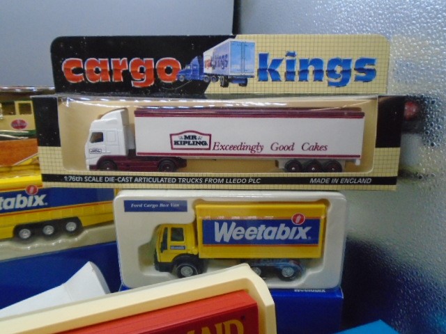 Lledo die cast models of cars and planes and Corgi Weetabix lorry models - Image 5 of 8