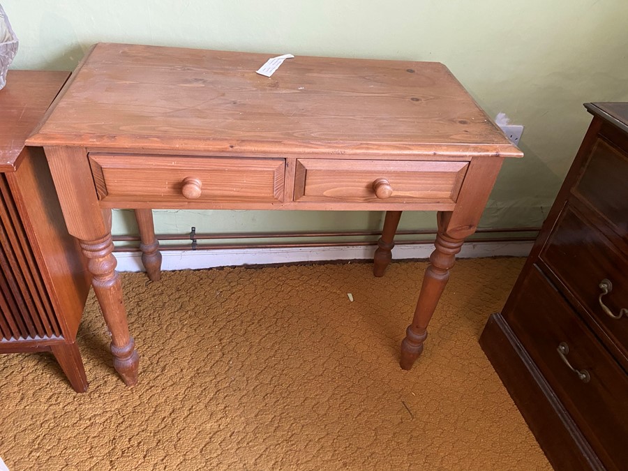 Modern pine wash stand/dressing table 88 x 46 x 76cm