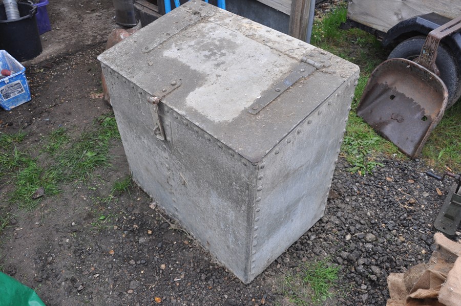 Galvanised feed bin 85cm x 52cm x 71-80cm tall