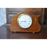 Edwardian mahogany case mantle clock with key (string inlay), 20cm