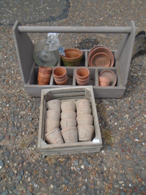 Post spade, galvanised pots, wooden trug and pots - Image 2 of 4