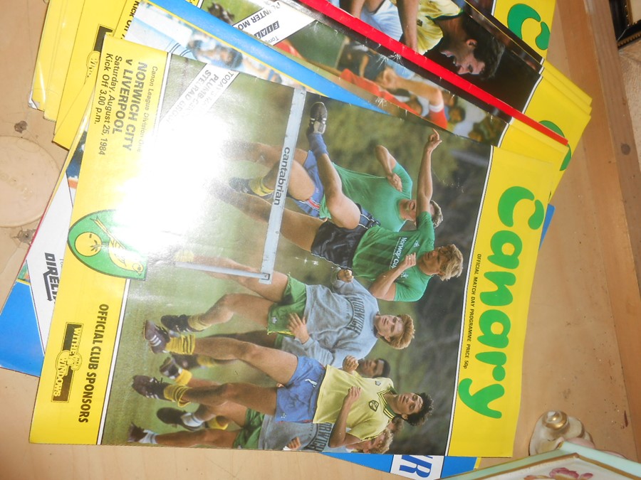 Norwich City Canary Magazine approx 1980 to 1990 ( unchecked if every issue ) - Image 17 of 18