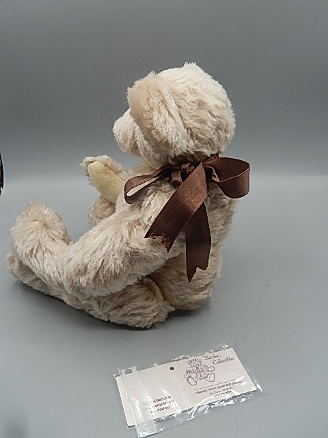 Artist bear 'cricket' with tag ..collectable and not suitable for children - Image 2 of 2