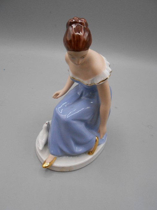 ROYAL DUX Lady Figurine With Doves 6 inches tall