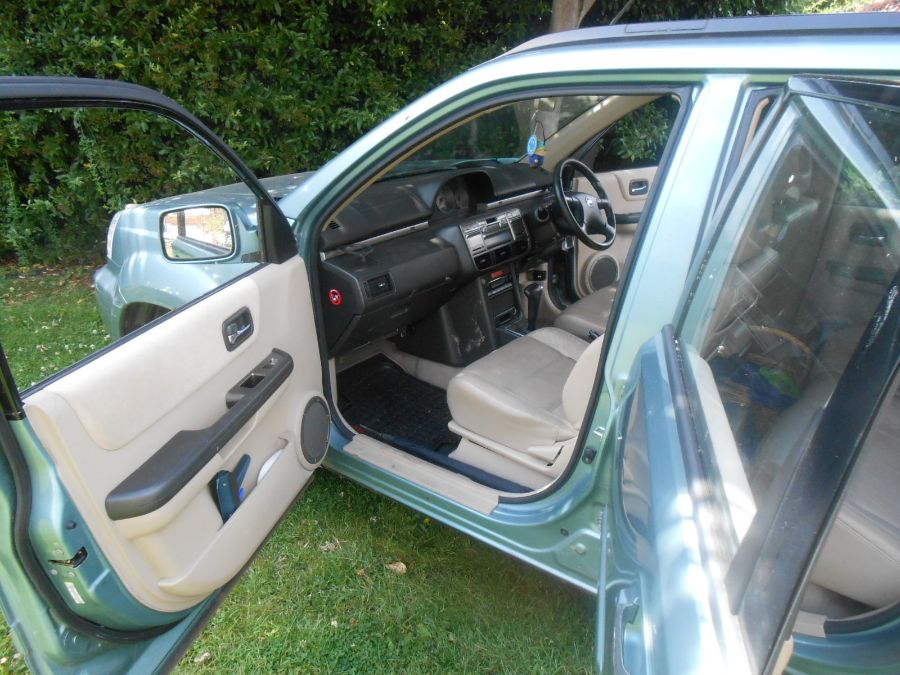 2003 Nissan X-Trial Automatic with V5 and one set of Keys from deceased estate ( viewing by - Image 8 of 13