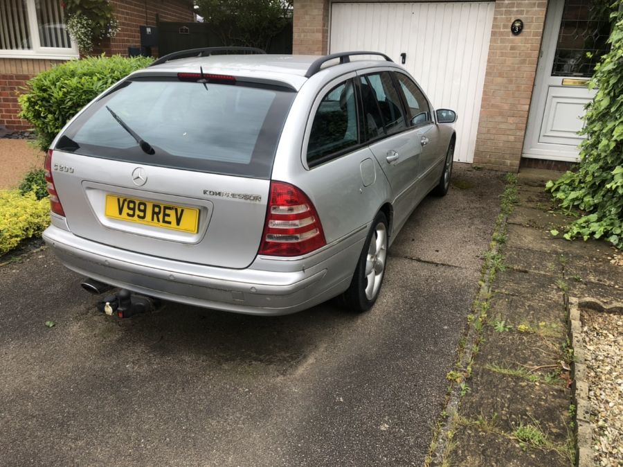 2008 Mercedes Benz C200 Estate Car Automatic with V5 Registration Document and 2 keys ( from - Image 2 of 29