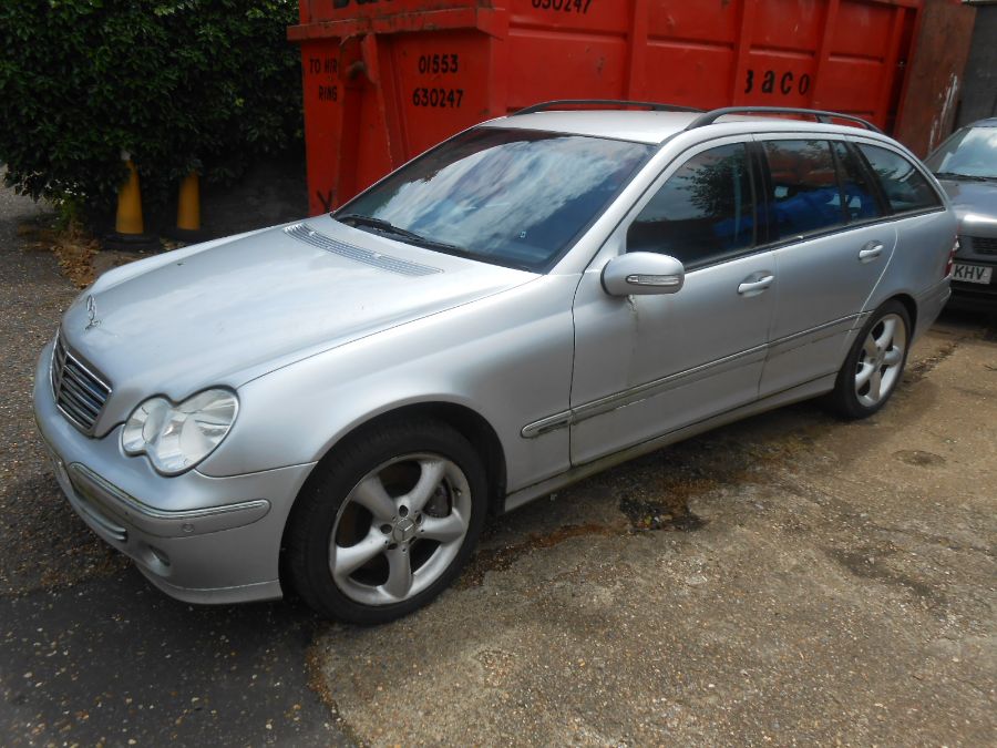 2008 Mercedes Benz C200 Estate Car Automatic with V5 Registration Document and 2 keys ( from - Image 3 of 29