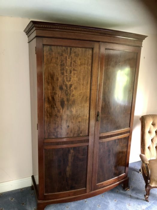 Edwardian mahogany 2 door bow front wardrobe