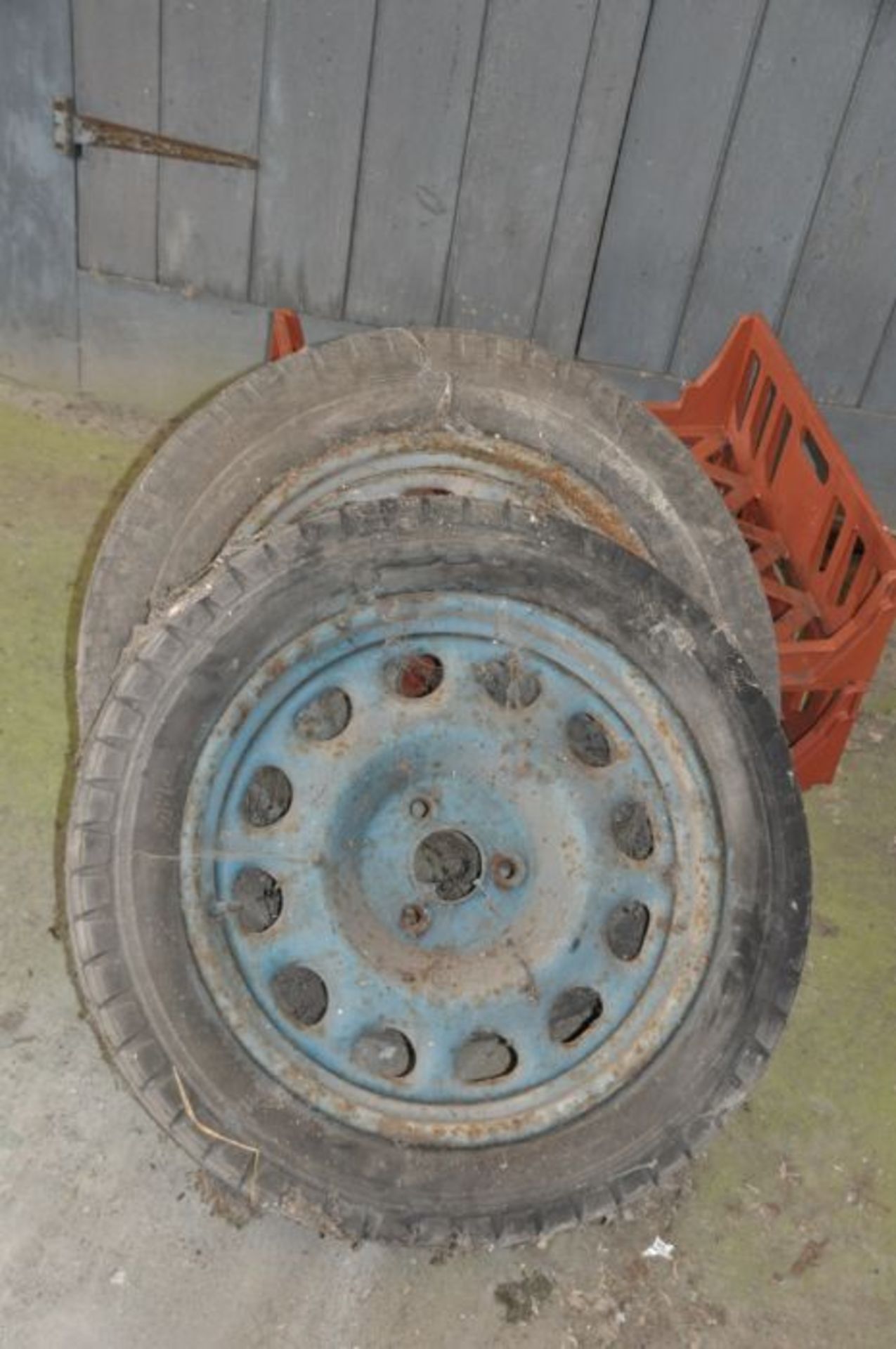 Ford rims - Image 2 of 2