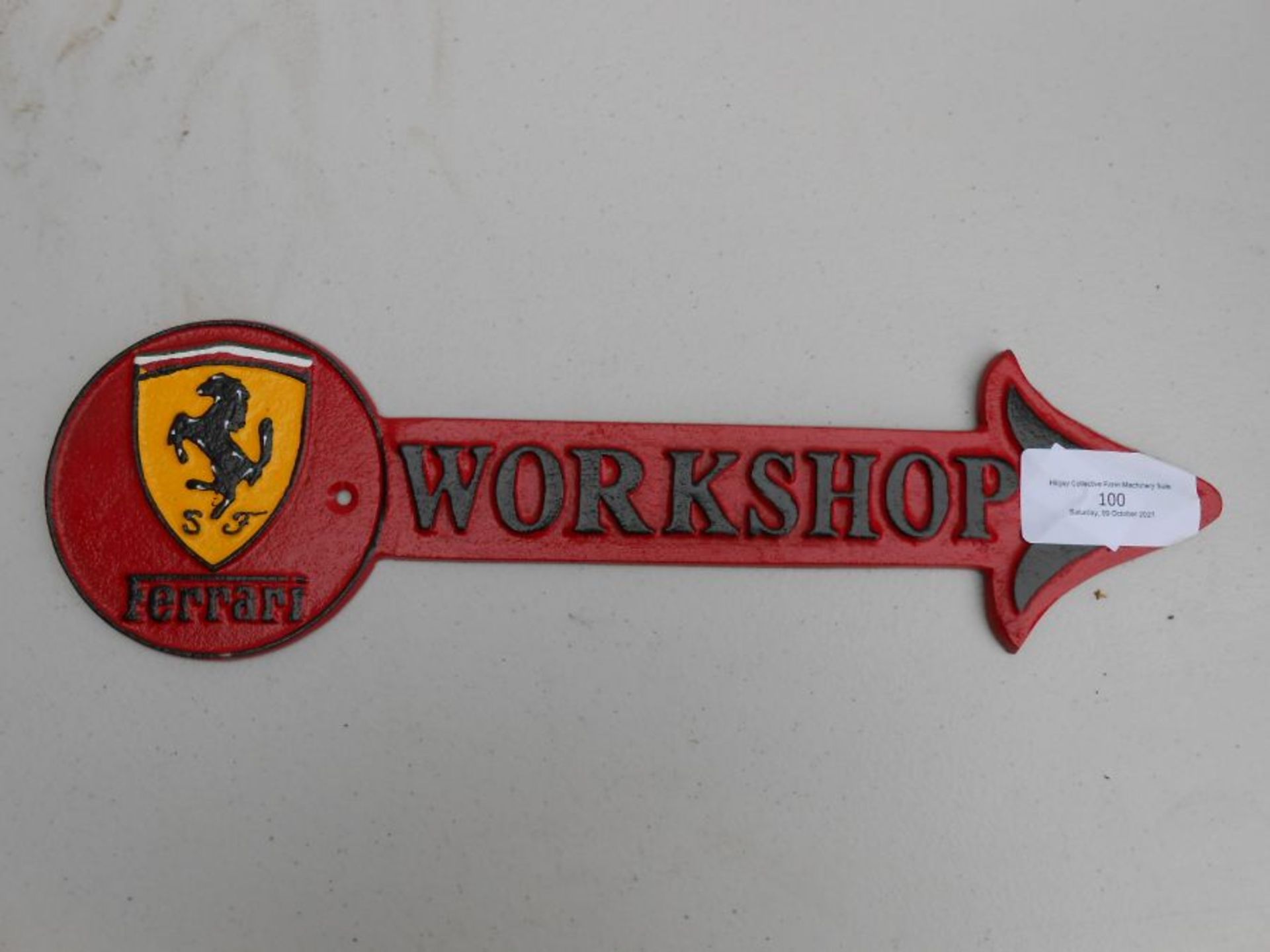 Large Ferrari workshop arrow (red)