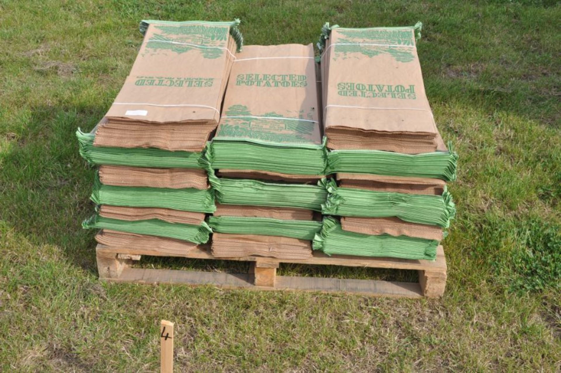 Quantity of 25kg potato bags