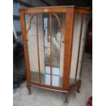 Glazed Display Cabinet with 2 glass shelves and central mirror back