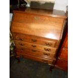 4 Drawer Hardwood Bureau 76 cm wide at widest point 101 cm tall