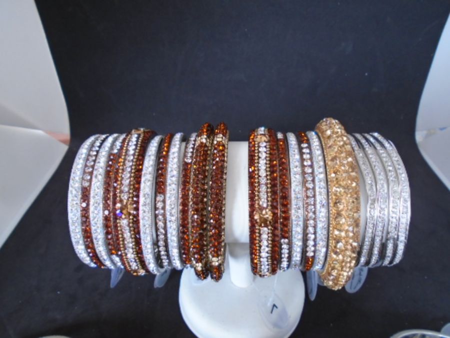 costume jewellery surplus stock from local jewellers, all new and unworn to include bracelets - Image 2 of 5