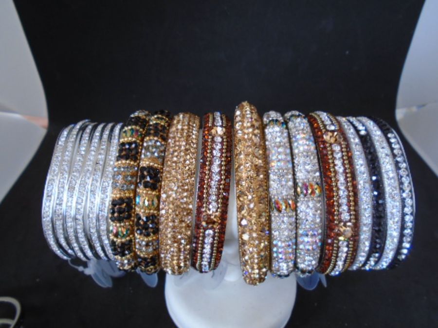 costume jewellery surplus stock from local jewellers, all new and unworn to include bracelets - Image 2 of 5