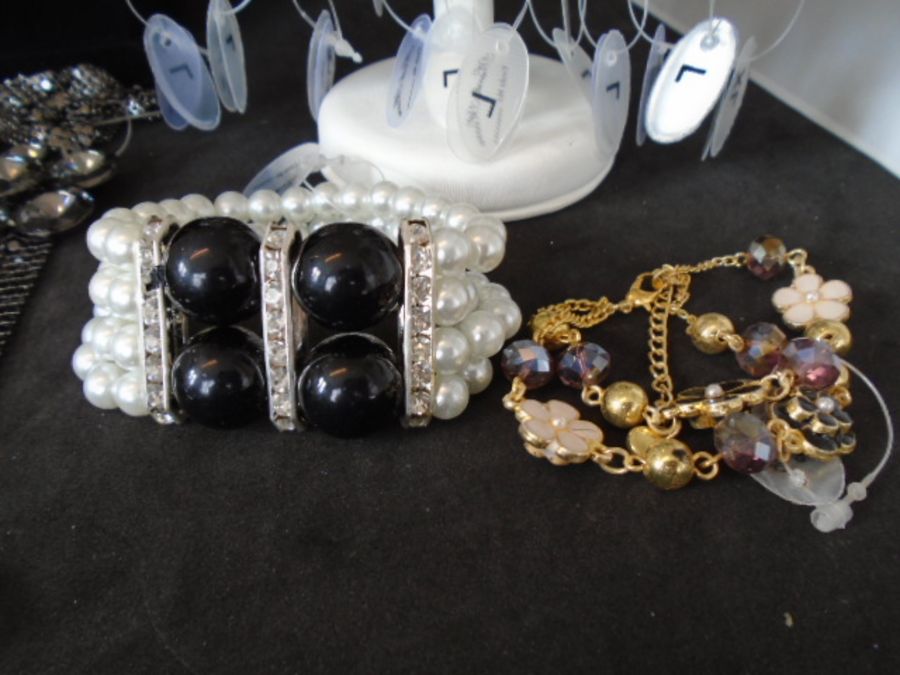 costume jewellery surplus stock from local jewellers, all new and unworn to include bracelets, - Image 6 of 6