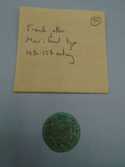 4x French jetton 15thc -mours head, Charles v11of France 1422, 1/2 ECV. These following lots are - Image 4 of 9