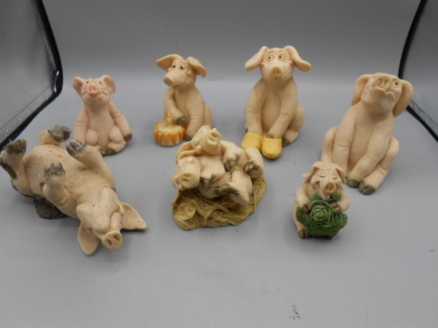 Piggins, collection of 7 figures