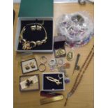 quantity of costume jewellery