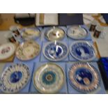 Wedgwood picture plates, Royal Worcester boxed cake stand and Margaret Thatcher mugs x 4 new in