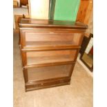 Globe Wernicke glass fronted stacking bookcase with 3 shelves and 1 drawer, H118CM W87cm D28cm.