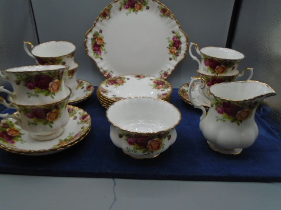 Royal Albert 'country Roses' part tea set for 6 - cake serving plate, 6 cake plates, 6 cups and - Image 2 of 3