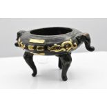 Chinese cast bronze twin elephant heads handled sensor, calligraphy mark to base standing on three