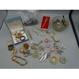 Costume jewellery, box of