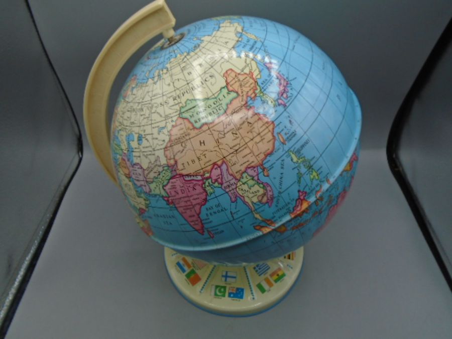 vintage chad valley tin globe - Image 3 of 3