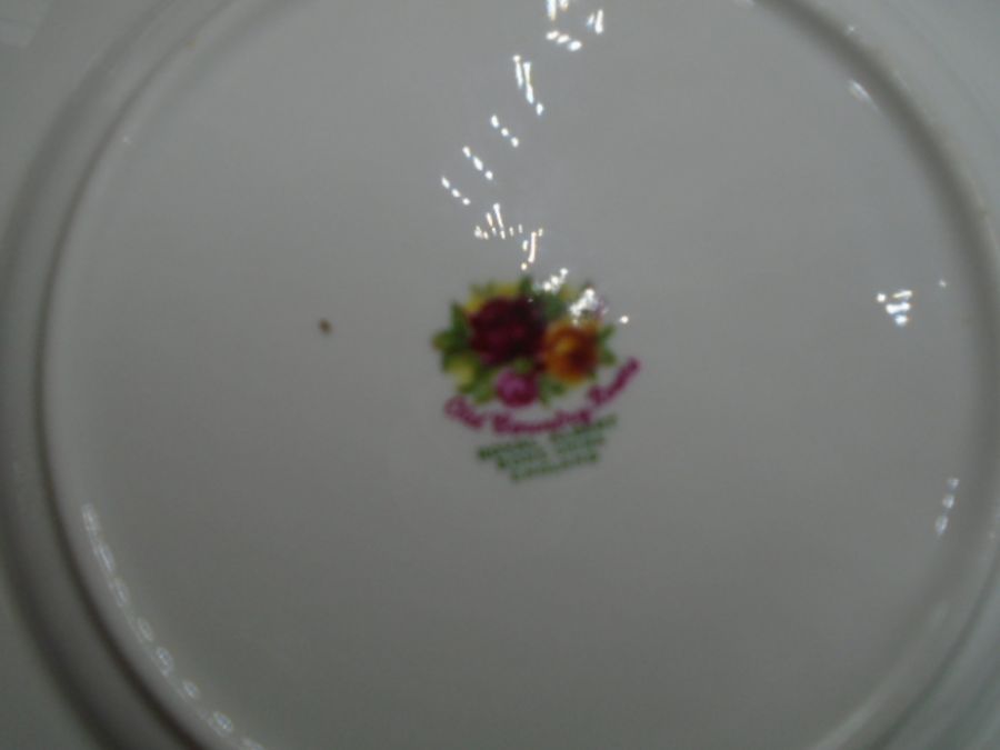 Royal Albert 'country Roses' part tea set for 6 - cake serving plate, 6 cake plates, 6 cups and - Image 3 of 3