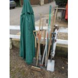 Quantity of garden tools and parasol (no bottom pole)