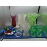 Quantity of vintage glass incl art deco to incl vases, glasses, jugs, candlesticks etc. Large