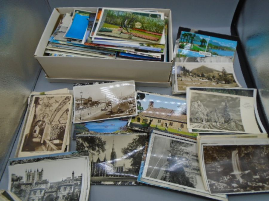 Postcards, a shoe boxes and 2 other small boxes containing postcards, many U.K and around the world. - Image 3 of 4