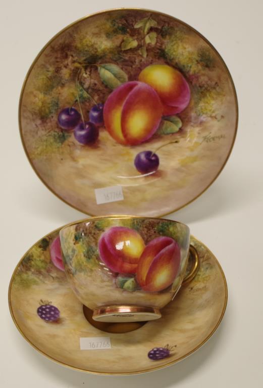 Signed Royal Worcester trio - Image 3 of 3