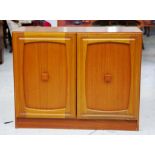 Retro style 2 door cabinet