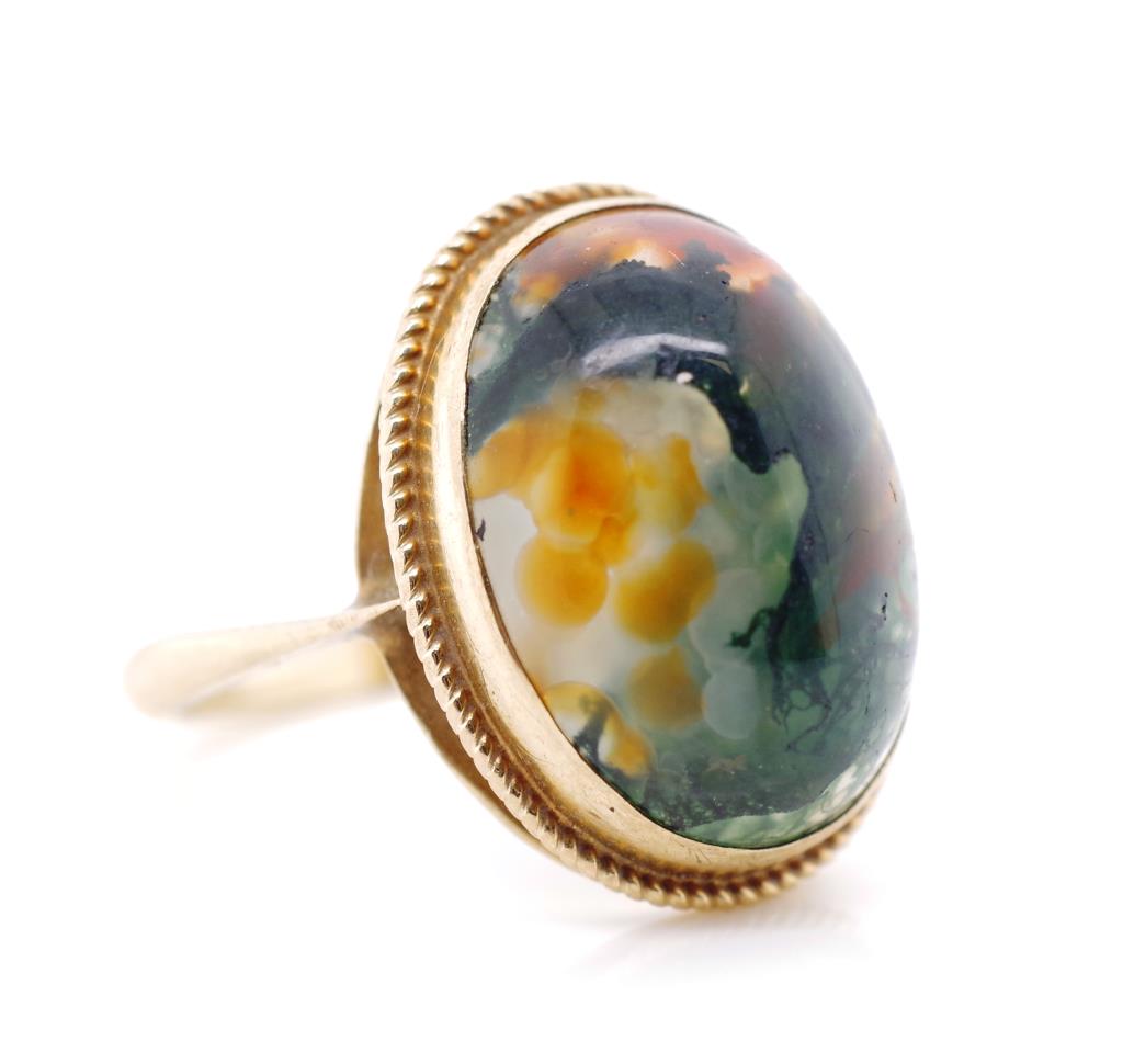 Edwardian 9ct yellow gold and moss agate ring