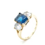Topaz and 14ct yellow gold ring