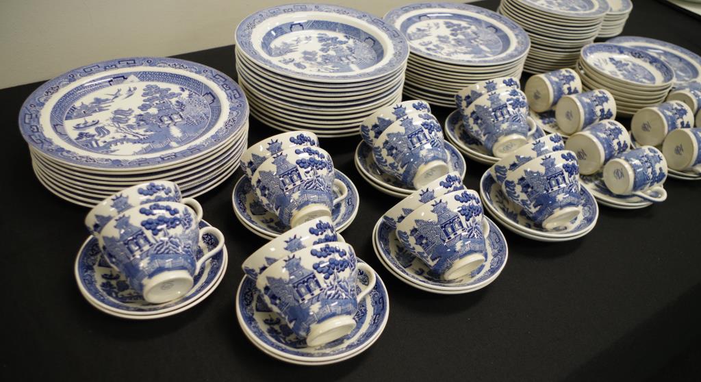 Extensive Wedgwood "Willow" part dinner set - Image 2 of 4